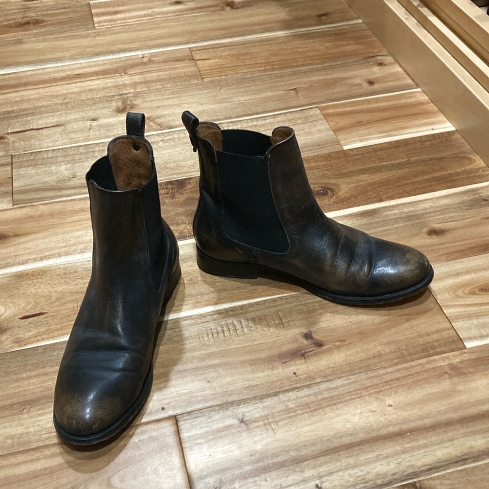 Frye Leather Chelsea Boots size 7.5